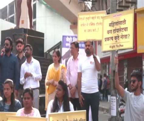 Nagpur Citizen Forum holds protest under 'Right to Pee' campaign for ...