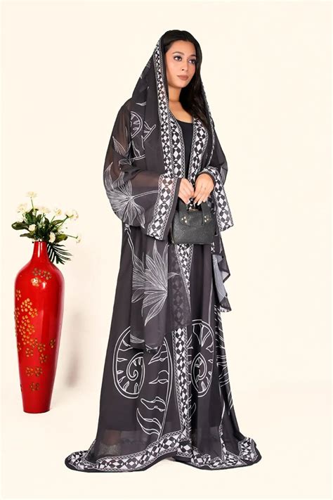 Weightless Georgette Shrug in Ornate Borders