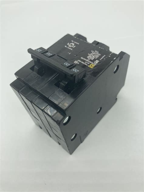 Homeline HOMT220220 Quad Two 2 Pole 20 Amp 120 240V AC Plug In Square D ...