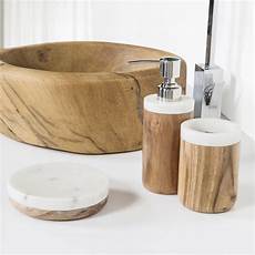 bad set accessoires september moderne badkamer accessoires in hout en wit bad set accessoires september moderne badkamer accessoires in hout en wit