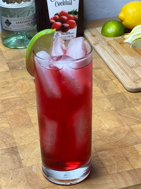 Rum and Cranberry Juice Cocktail | Occasional Cocktails