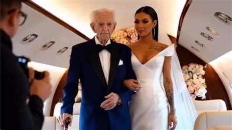 ‘Unlike any wedding I’ve shot’: Photographer shares clip of 90-year-old ...