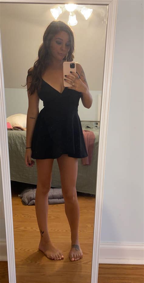 Mirror selfie [29 F] : r/selfie