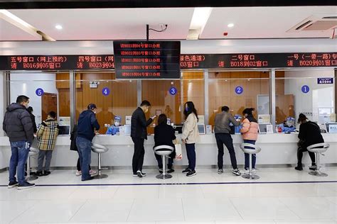 北京市出入境管理局网上预约 如果你是北京市民就直接点击第