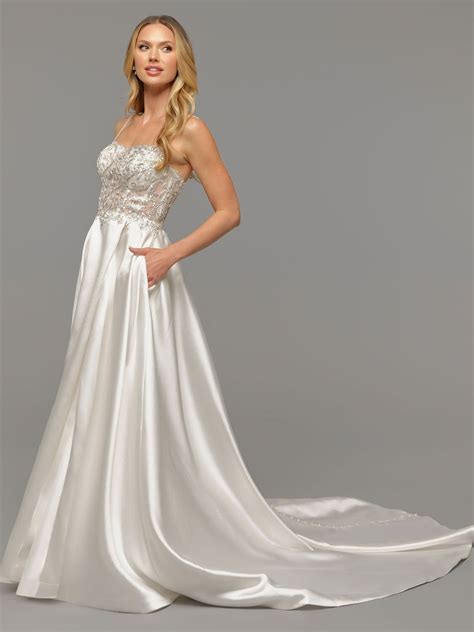 Mariam Ivory Mikado Wedding Dress - Avery Austin