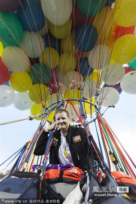 美国男子再次挑战“飞屋环游” 370巨型气球助其飞跃大西洋_旅游频道_凤凰网