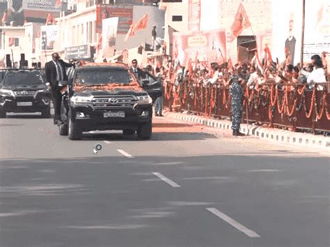 Ayodhya Ram Mandir VISIT; PM Modi Hoists Flag on 161 Feet Shikhar 673 ...