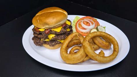 About Us - Eddie's Rise N Dine