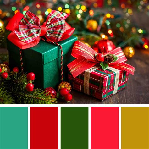 28 Beautiful Christmas Color Palettes (2022) • Colors Explained ...