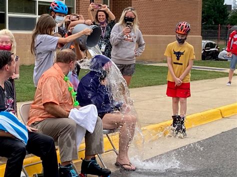 Photo Gallery October 2021 | Island Creek Elementary School