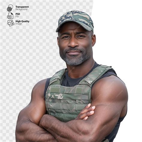 Homme militaire fort en tenue tactique avec les bras croisés sur un ...