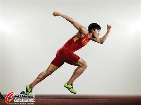 图文：刘翔拍摄奥运装备写真 刘翔再起跑-搜狐体育