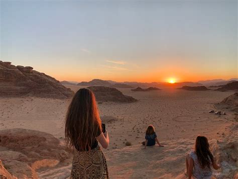 Awesome shared group tour of the red and white deserts in Wadi Rum ...