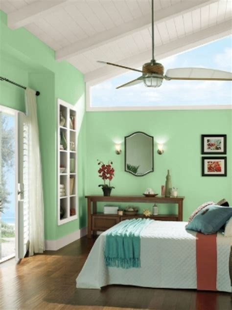 what colours go with green in a bedroom