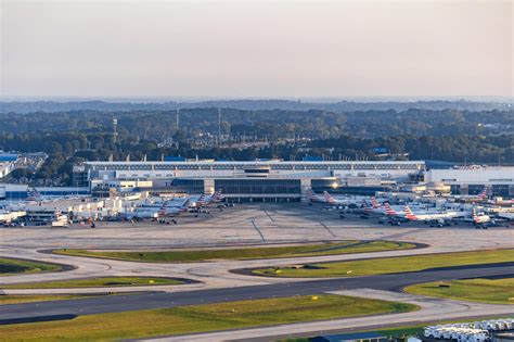 Charlotte airport delays persist despite end of shutdown | Charlotte ...