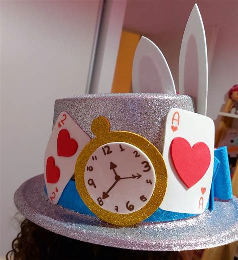 Pin de Lucie Bechyňová en Alenka tábor | Sombreros divertidos para ...