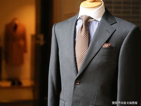 西装品牌前十名，2021中国西服十大品牌排行榜，蓝戈瑞上榜_男士