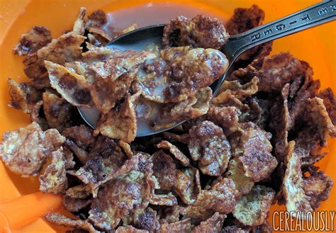 2017 Chocolate Frosted Flakes Cereal REVIEW!