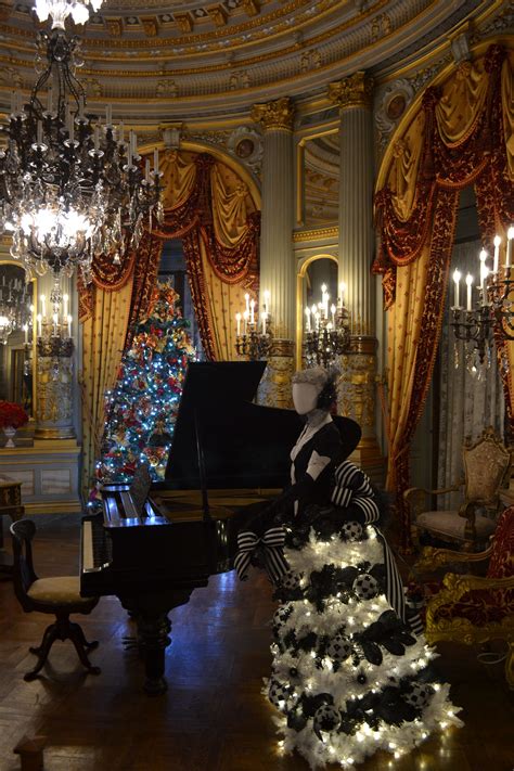 Newport Mansion Christmas Lights