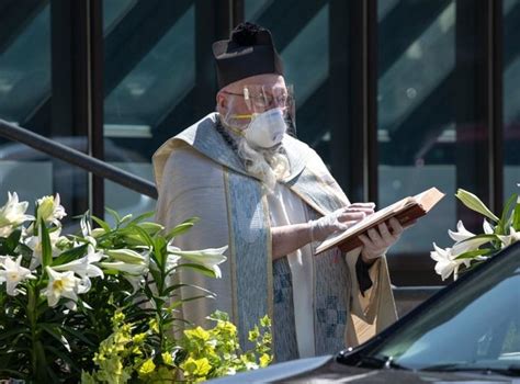 This Priest Uses Water Pistol To Spread Holy Water Because Of Social ...