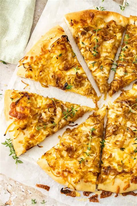 Onion Pizza - Sustainable Cooks