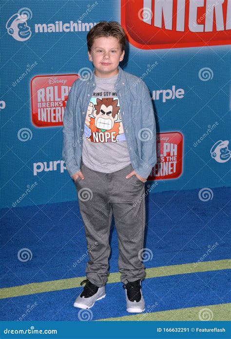 Maxwell Simkins editorial photo. Image of breaks, famous - 166632291