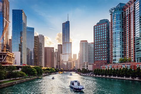 August in Chicago: Weather and Event Guide