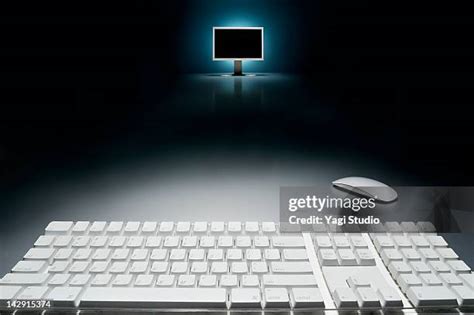 Computer Mouse Front View 的图像结果