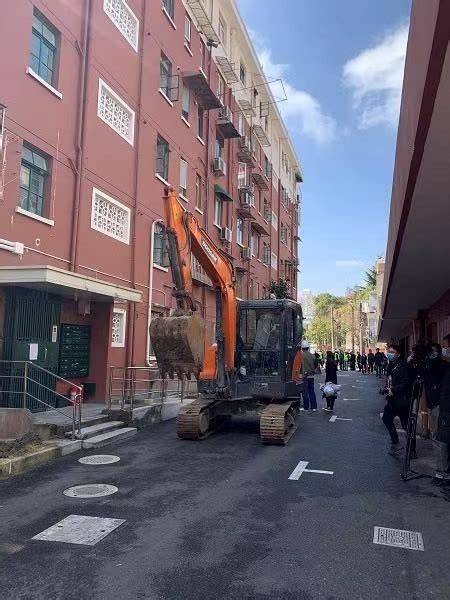 双喜临门，潍坊街道一天开工加装两个电梯！党建联建撬动社会资源助力加装电梯_市政厅_新民网