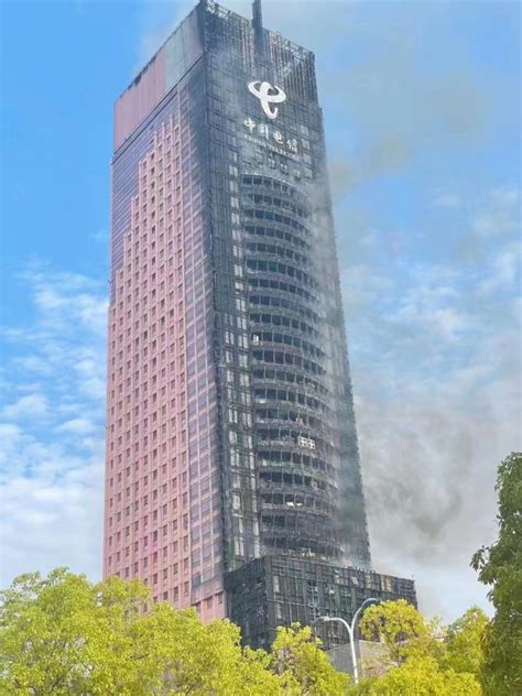 香港国际金融中心一一中环首席摩天大楼（楼高415．8米，90层|香港国际金融中心|中环|摩天大楼_新浪新闻