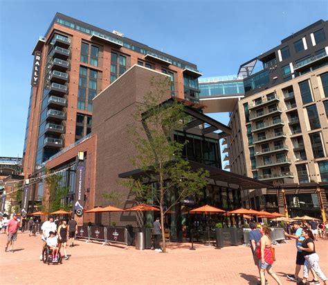 The Rally Hotel (Denver, 2021) | Structurae