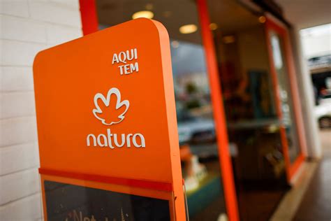 Natura (NTCO3) reduz prejuízo líquido em 84% no 1º tri
