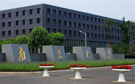 2024武大的标志性建筑～。武汉大学不愧为中国最美的大学之一。大概十一点多从红楼出发武汉大学。半小时左右_武汉大学-评论-去哪儿攻略