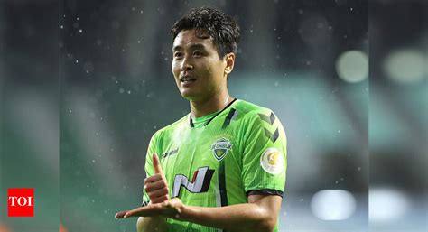South Korean striker Lee Dong-gook to retire at end of season ...