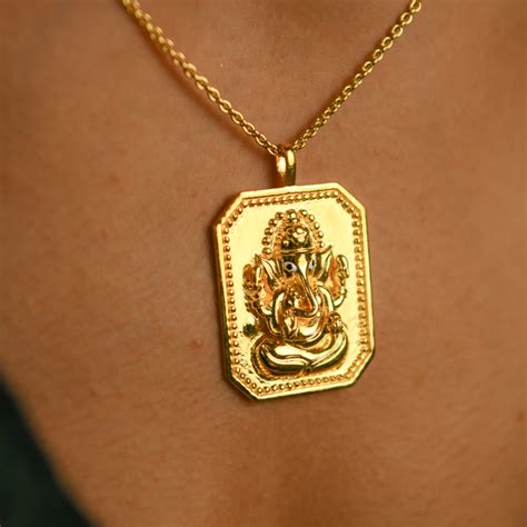 Vakratunda Ganesha Gold Plated Silver Pendant with Chain | Totapari ...