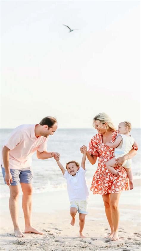 Download Family Laughing Beach Picture | Wallpapers.com