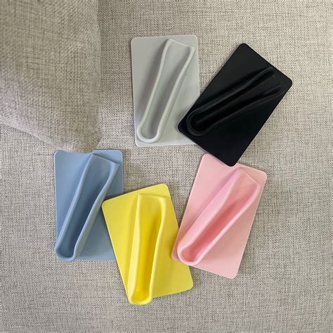 Lipzie | lip holder case | Vape Phone Case (@lipzie.co) • Instagram ...