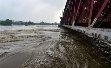 1978 में आई दिल्ली की बाढ़ याद है? ओखला से सिविल लाइंस-सराय काले खां तक ...