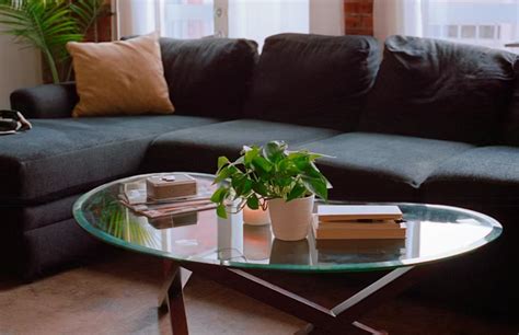 What Distance Between Sofa And Coffee Table Maximizes Room Flow