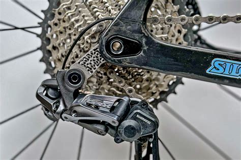 Will a 3D-Printed Hollow Titanium Derailleur Hanger by Silca Make Your ...