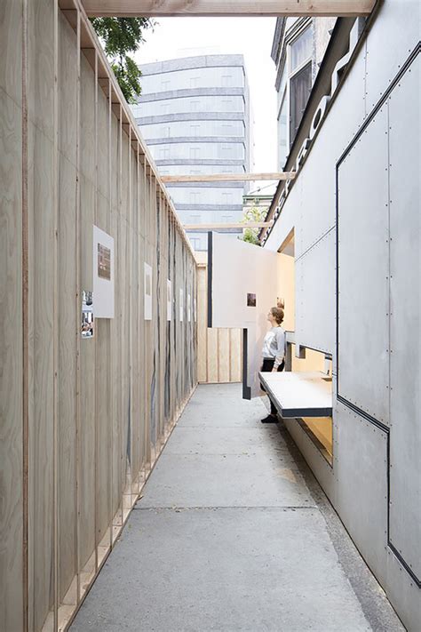 Storefront Building 的图像结果