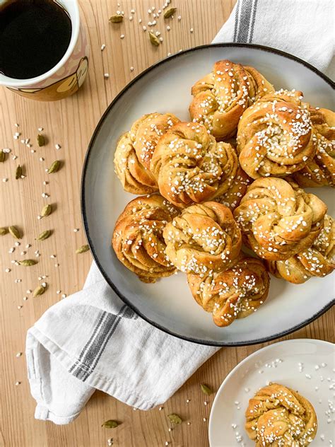 Kardemummabullar swedish cardamom buns – Artofit