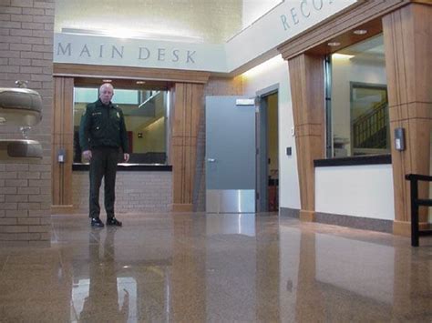 Police Station 的图像结果