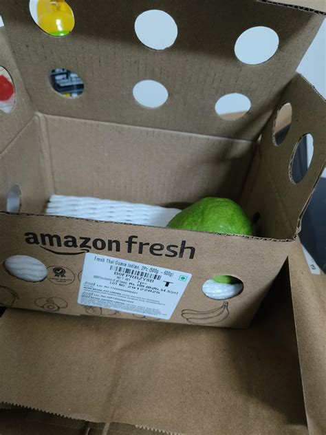 Fresh Thai Guava Indian, 2Pc (500g -600g) : Amazon.in: Grocery ...