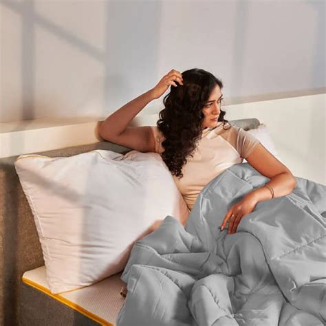 10 Best AC Comforters To Keep You Comfortable In The Summer | LBB