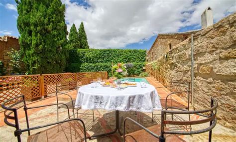 CASA BERMEJA (Valdeverdeja) - Ranch Reviews & Photos - Tripadvisor