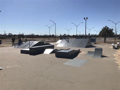Buck Thomas Park Moore, OK : r/skateparks