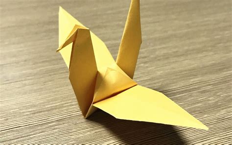 幼儿手工折纸千纸鹤，千纸鹤折法简单又漂亮