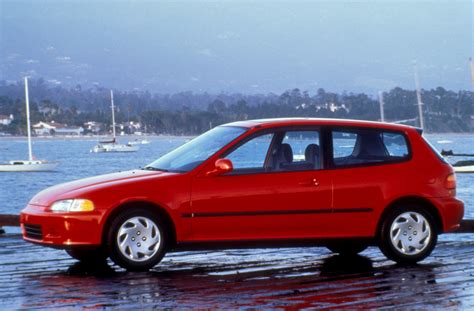 Honda Civic Hatchback (1995) - picture 2 of 3