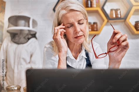 Stressed Out Business Owner 的图像结果